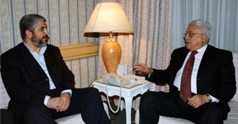 عباس يهنئ مشعل بإعادة انتخابه