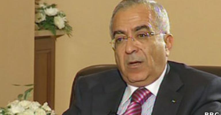 رئيس الوزراء الفلسطيني يقدم استقالته