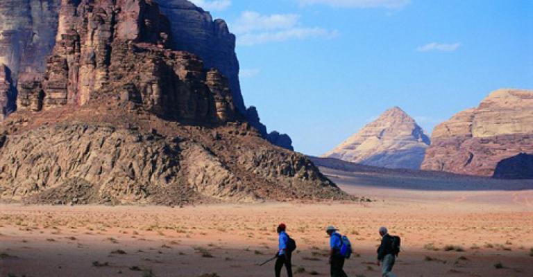 السياحة في خطر السياحة في خطر