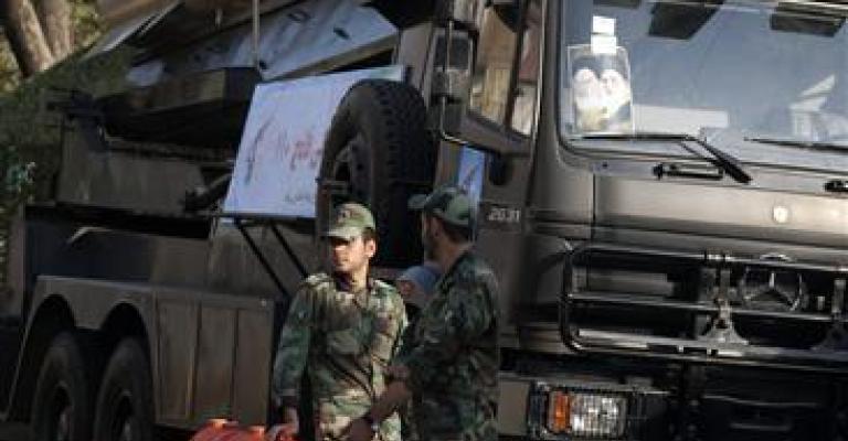 انفجارات تهز دمشق واسرائيل تعلن استهدافها لصواريخ من ايران وحزب الله انفجارات تهز دمشق واسرائيل تعلن استهدافها لصواريخ من ايران وحزب الله