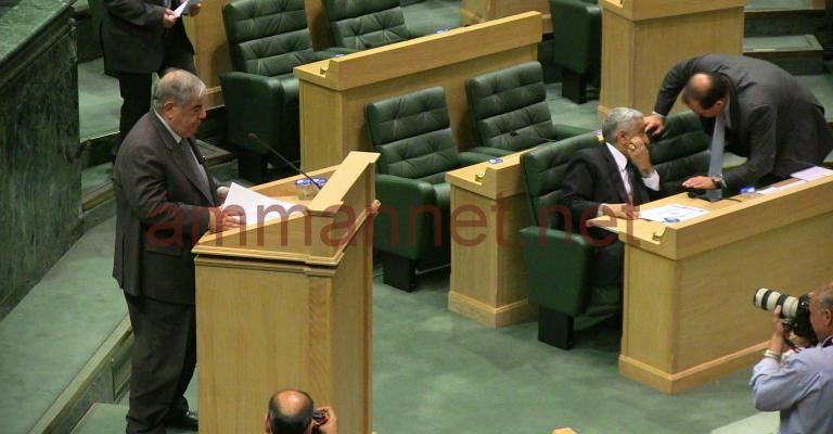 النواب يناقشون ويقترحون حلولاُ للعنف الجامعي دون نصاب- فيديو النواب يناقشون ويقترحون حلولاُ للعنف الجامعي دون نصاب- فيديو