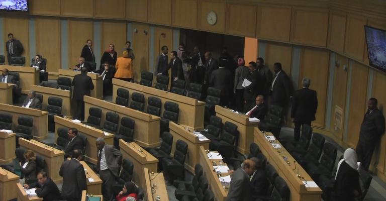 محيلان يغضب النواب بقوله: " لن افعل إلا ما يرضى الله"