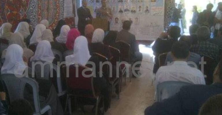 رسائل الأسرى المضربين في الخيمة التضامنية أمام النقابات رسائل الأسرى المضربين في الخيمة التضامنية أمام النقابات