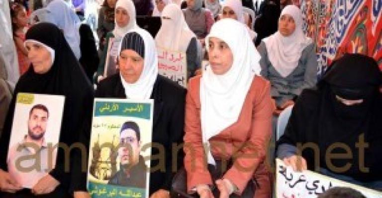 بالصور: خيمة التضامن مع الأسرى تستأنف نشاطاتها بالصور: خيمة التضامن مع الأسرى تستأنف نشاطاتها