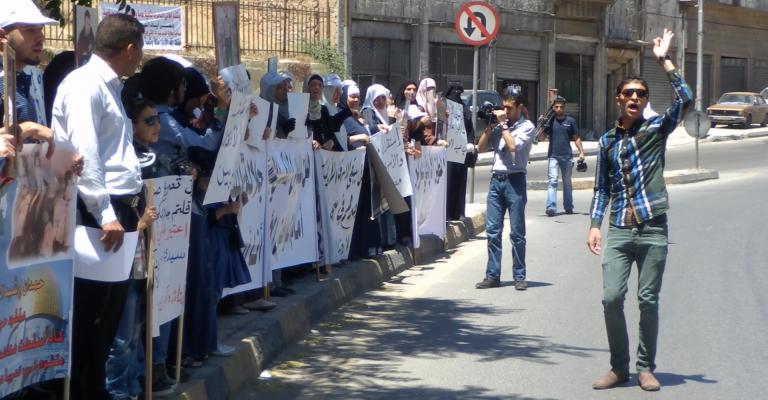 أهالي الأسرى يحملون الملك مسؤولية اضراب الأسرى- فيديو وصور