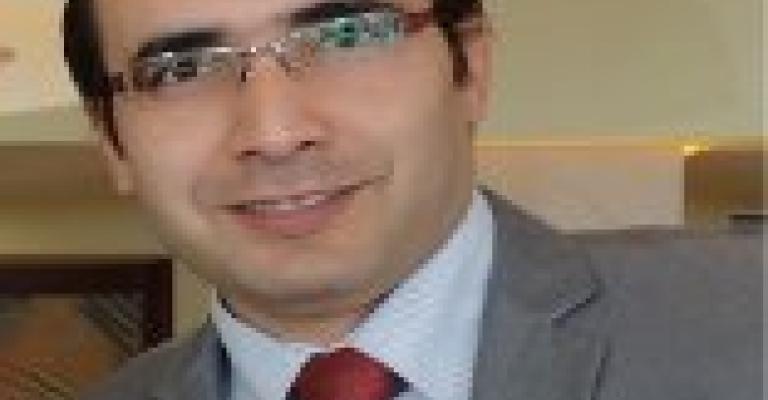 أبو جاموس يحصد جائزة الموظف المثالي أبو جاموس يحصد جائزة الموظف المثالي