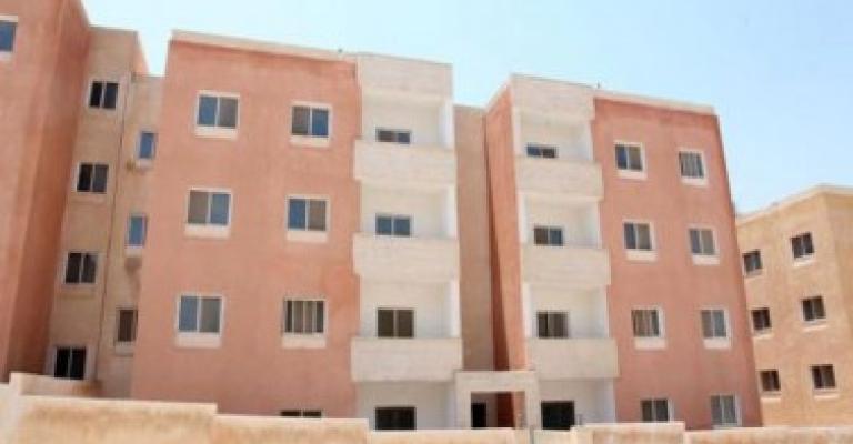 شقق متهالكة وخدمات مفقودة في "سكن كريم" جبل طارق- فيديو