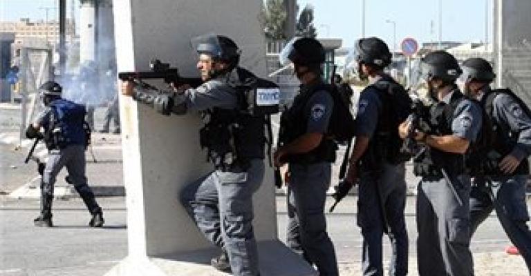 اصابة شاب برصاص الاحتلال على حاجز قلنديا اصابة شاب برصاص الاحتلال على حاجز قلنديا