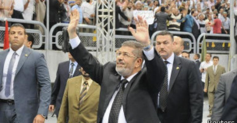 الرئيس المصري يعلن قطع علاقات بلاده مع سوريا