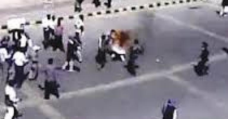 مواطن في ديرعلا يهدد بحرق نفسه مواطن في ديرعلا يهدد بحرق نفسه