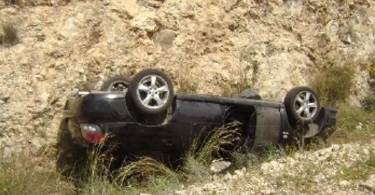 وفاة شخصين إثر تدهور مركبتهم بوادي الشتا 