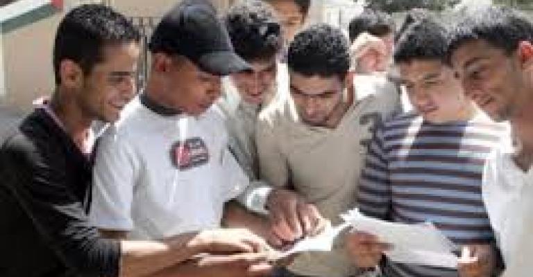 قلق وارتباك في اوساط طلبة التوجيهي بسبب "النماذج المتعددة"- فيديو