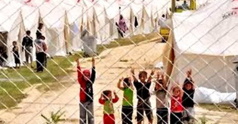 الحمود: بطاقات خدمية ستوزع قريباً على اللاجئين في الزعتري الحمود: بطاقات خدمية ستوزع قريباً على اللاجئين في الزعتري