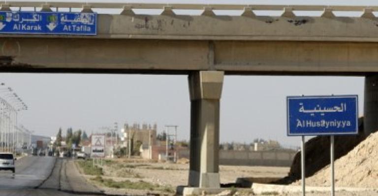 النائب آل خطاب: شعور أهالي معان بالاستهداف سيؤدي لـ"مصائب" النائب آل خطاب: شعور أهالي معان بالاستهداف سيؤدي لـ"مصائب"