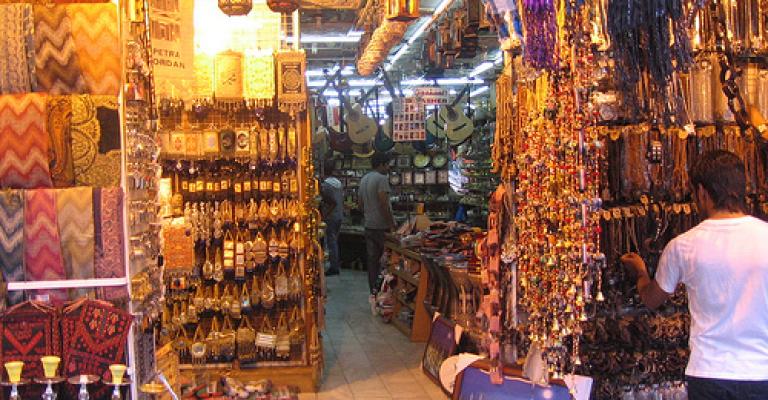 الحرف والاشغال اليدوية في الزرقاء، فن وباب رزق- فيديو