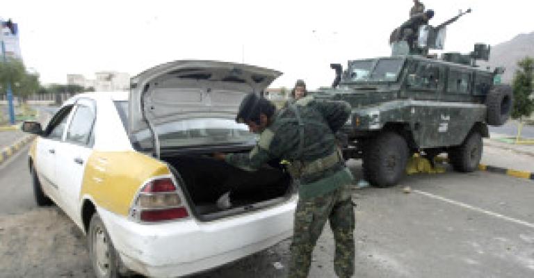 تشديد الاجراءات الأمنية باليمن وسط مخاوف من وقوع هجمات تشديد الاجراءات الأمنية باليمن وسط مخاوف من وقوع هجمات