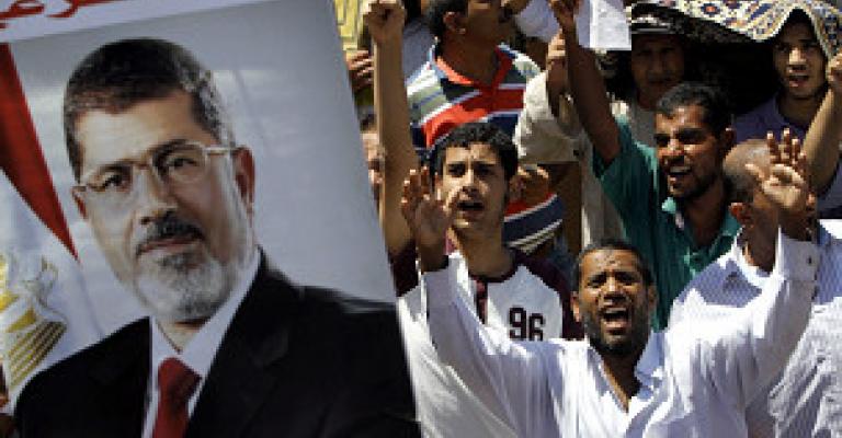 آلاف المؤيدين لمرسي يشاركون بمسيرات في القاهرة آلاف المؤيدين لمرسي يشاركون بمسيرات في القاهرة