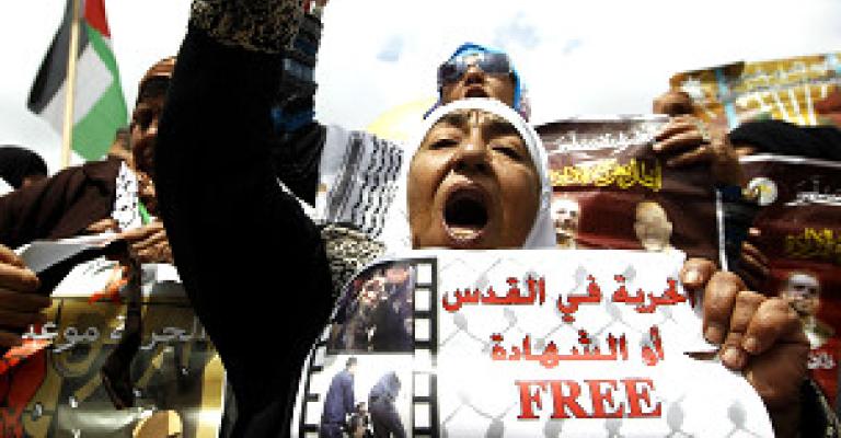 إسرائيل توافق على الإفراج عن 26 سجينا فلسطينيا