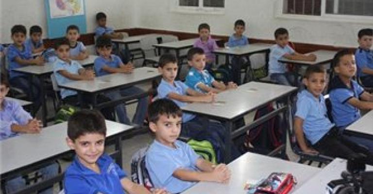 اتحاد المعلمين يطالب الحكومة بتنفيذ تعهدات عباس