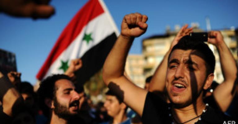 دمشق تحذر من أن أي ضربة عسكرية أمريكية "ستدعم القاعدة" دمشق تحذر من أن أي ضربة عسكرية أمريكية "ستدعم القاعدة"