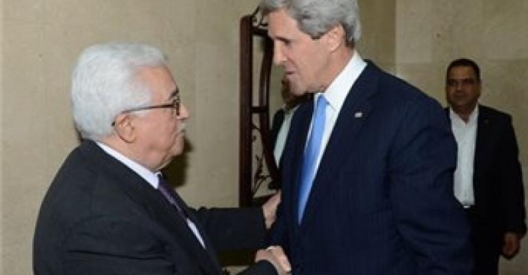 عباس يلتقي كيري الاثنين في لندن