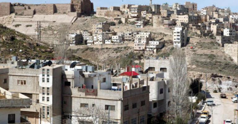 اقتصاديون يشككون بواقعية برنامج تنمية المحافظات (صوت)