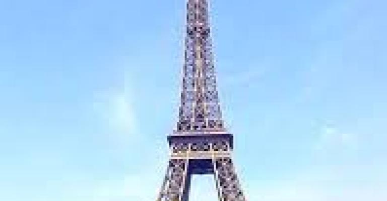 باريس في الزرقاء؟؟