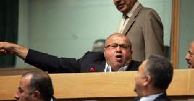 عطية: تبرع الحكومة للمنتخب "سخيف" (فيديو) عطية: تبرع الحكومة للمنتخب "سخيف" (فيديو)