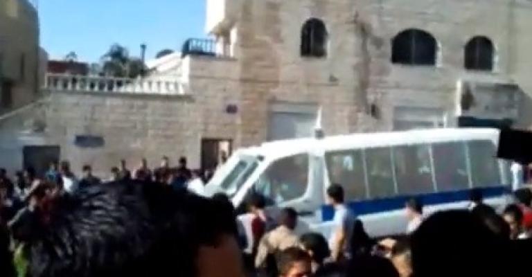 احتجاج حقوقي على "سوء معاملة" طلبة حنين المحتجين