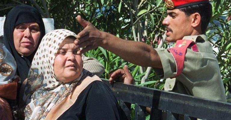 الأردن: فتياتٌ يغتصبن فتياناً ويُلزَمن بزواجهم