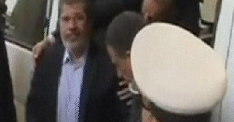 مصر: تأجيل محاكمة مرسي لكانون ثاني