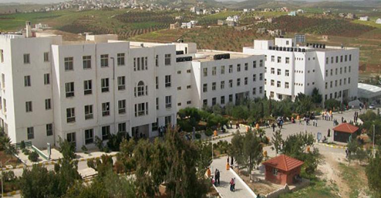 إصابة طالب واعتقال 3 بمشاجرة في "اربد الأهلية"