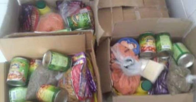 اختتام حملة توزيع المساعدات على اللاجئين السوريين في محافظات الجنوب اختتام حملة توزيع المساعدات على اللاجئين السوريين في محافظات الجنوب