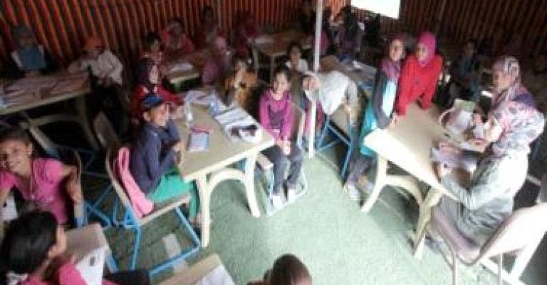 معلمو الزعتري: تأخر بالرواتب يزيد أعباء اللجوء