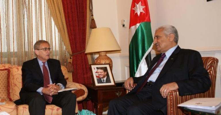 النسور: الظروف الجوية تزيد معاناة اللاجئين السوريين في الزعتري