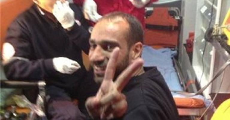 الاسير العيساوي يتنفس الحرية الاسير العيساوي يتنفس الحرية