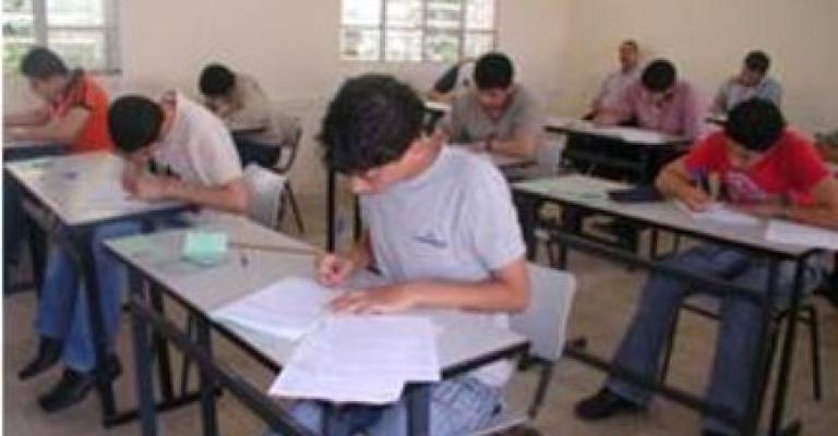 "المعلمين": شكاوى من ضيق وقت امتحان الرياضيات "المعلمين": شكاوى من ضيق وقت امتحان الرياضيات