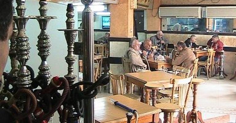 لجنة لدراسة قرار تراخيص الأراجيل مع لجنة لدراسة قرار تراخيص الأراجيل مع