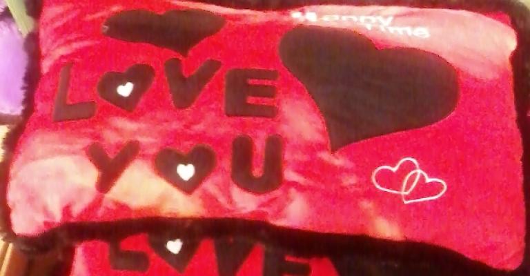 فالنتاين الزرقاء هذا العام "احمر باهت"!