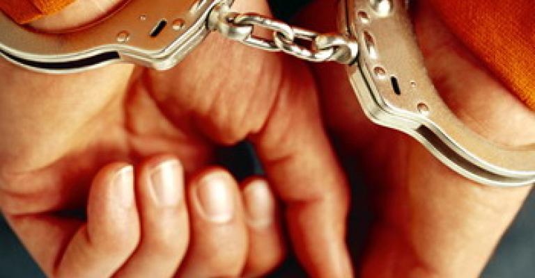 القبض على مطلوبين سرقا 57 الف دينار 