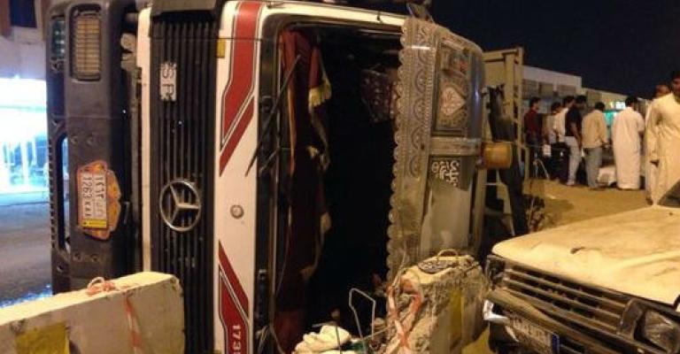 العدسية: وفاة و4 إصابات بحادث تصادم