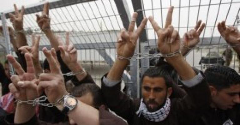 تأخير إجراءات الإفراج عن الأسرى