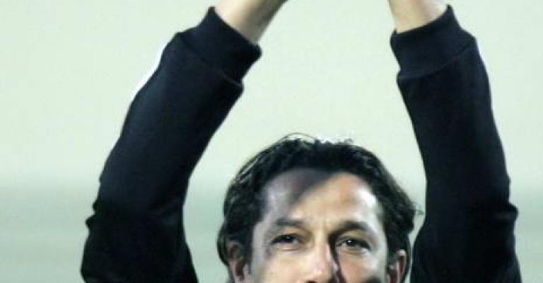 أبو زمع يستقيل من تدريب الوحدات 