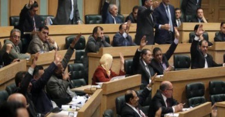 مذكرة نيابية للمطالبة بإغلاق الحدود أمام اللجوء السوري