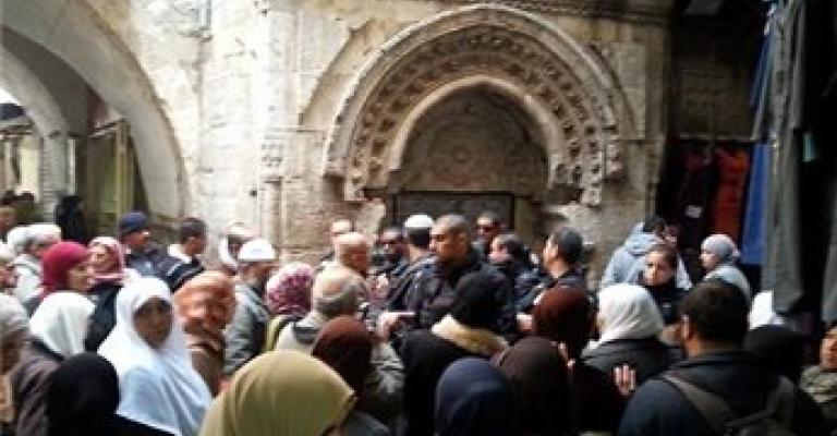 قوات الاحتلال تغلق أبواب الأقصى