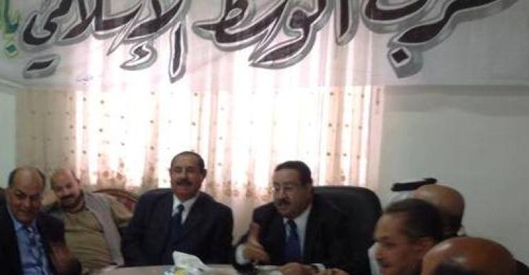 مصدر: "انشقاقات" لإقالة المكتب السياسي لـ"الوسط الإسلامي" مصدر: "انشقاقات" لإقالة المكتب السياسي لـ"الوسط الإسلامي"