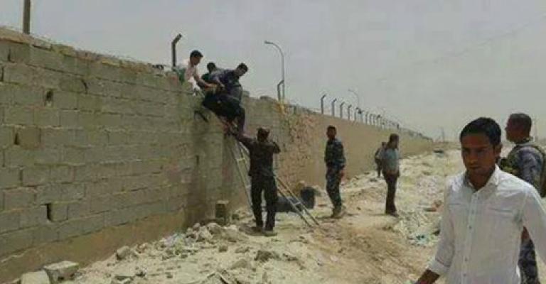 العراق:مسلحون يقتحمون مجمع جامعة الأنبار العراق:مسلحون يقتحمون مجمع جامعة الأنبار