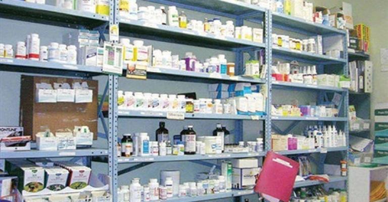 مطالبة بتطبيق الحد الأدنى لرواتب الصيادلة بالجامعات الخاصة