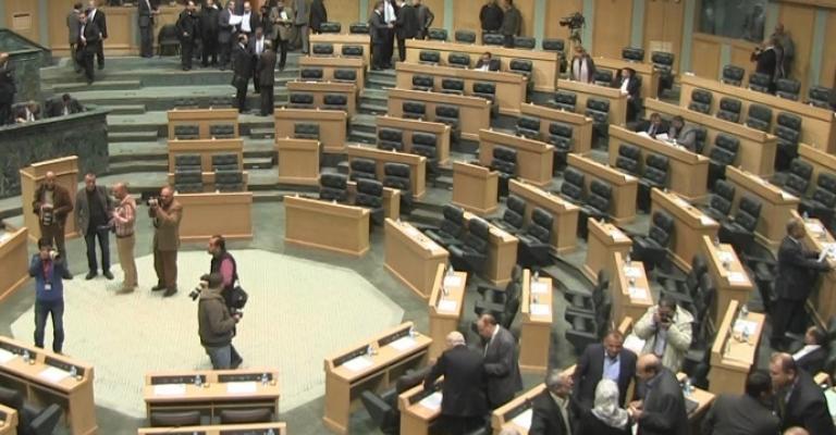 النواب يقرون "القضاء الإداري" و"التقاعد المدني" النواب يقرون "القضاء الإداري" و"التقاعد المدني"