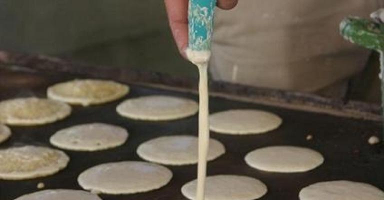 دينار و10 قروش الحد الأعلى للقطايف دينار و10 قروش الحد الأعلى للقطايف